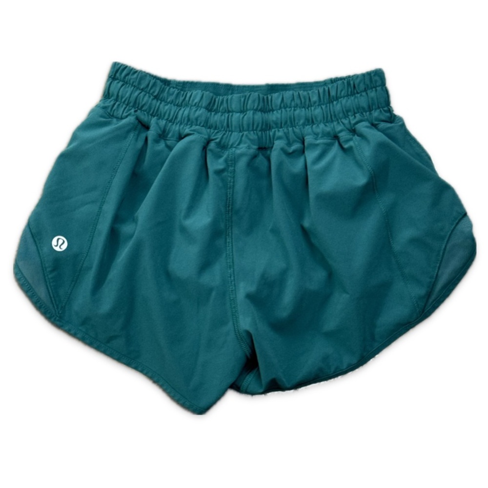 Lululemon Hotty Hot Low-Rise Lined Short 2.5” in Teal Size 2 EUC